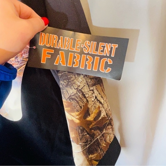 RealTree Silent Fabric Padded Shoulder Hunting Shirt - Picture 3 of 8